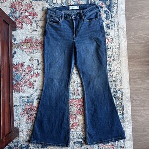 Hollister flare jeans SHORT